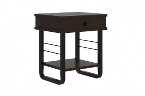 Тумба прикроватная "Грета" с коваными элементами, ЛДСП венге/металл черный в Тюмени - mebel-tymen.ru | фото